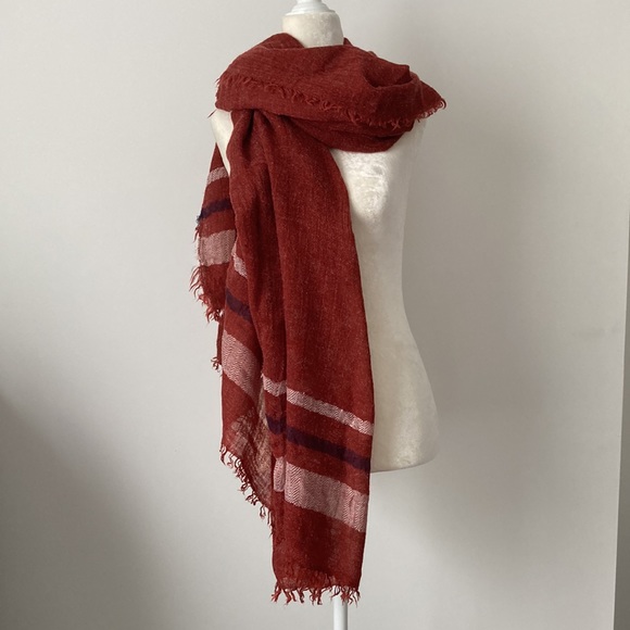 Scarf & Wrap - Picture 5 of 14